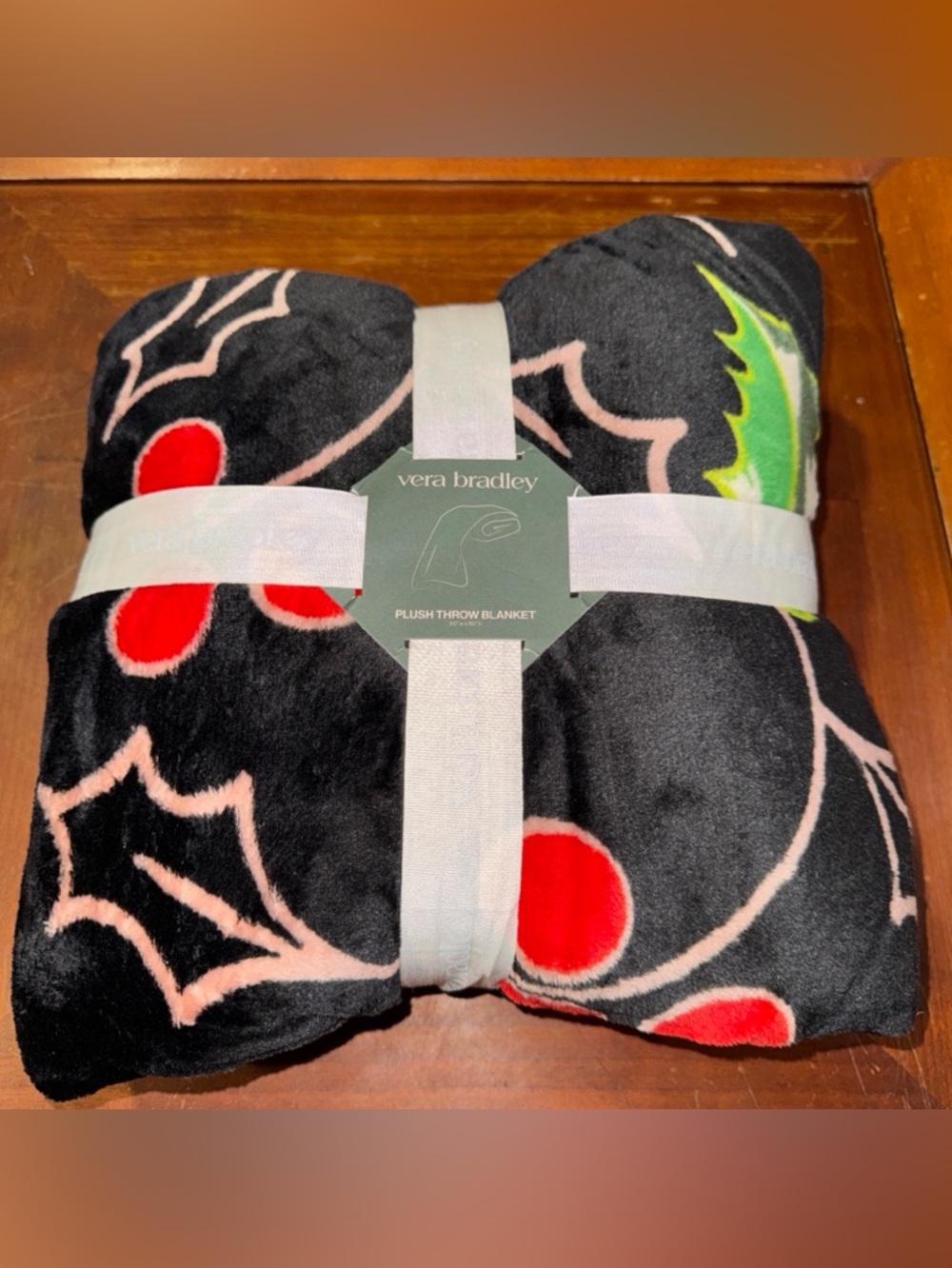 Vera Bradley Throw Blanket Holly Fleece Plush Super Soft 80” x 50” New Black Red